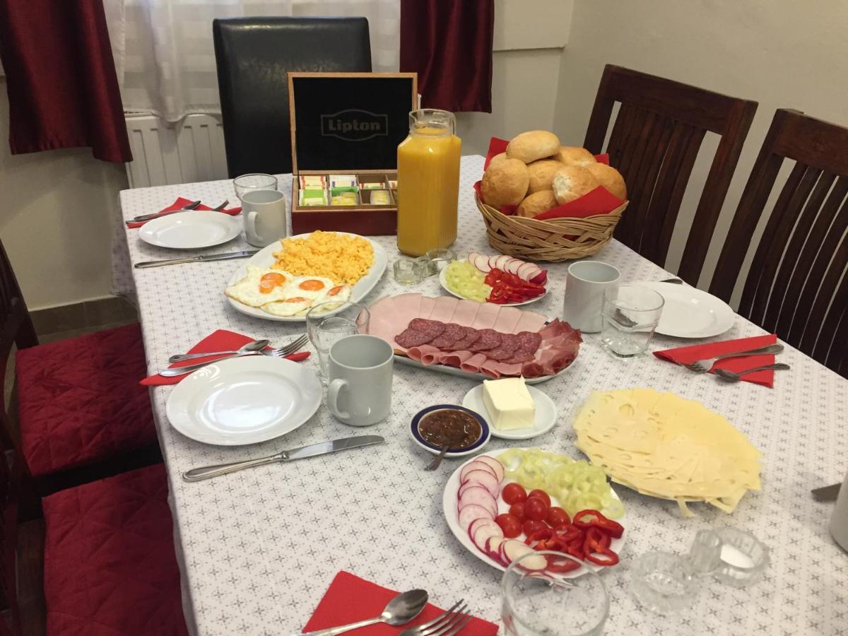 Bed and Breakfast Kikerics Vendeghaz Виллань Экстерьер фото