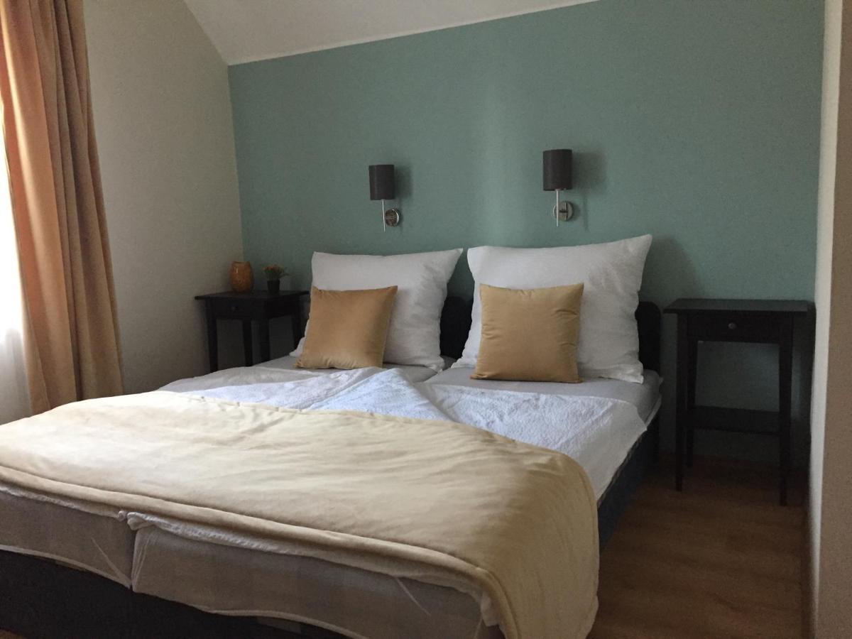 Bed and Breakfast Kikerics Vendeghaz Виллань Экстерьер фото